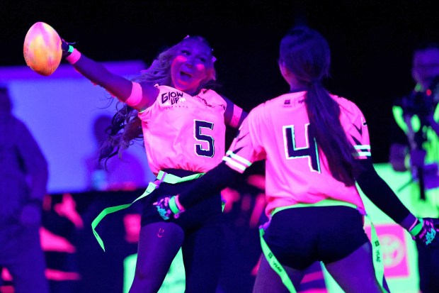 Флаг фудбал је преузео област залива током недеље Супербоула Флаг фудбал је преузео област залива током недеље Супербоула