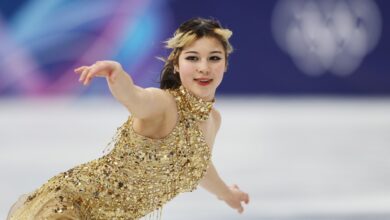 Алиса Лиу се придружује иконама клизања из области Беј са златном олимпијском медаљом