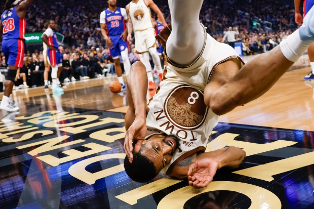 Ратници говоре о колену тркача, Куминга Ратници говоре о колену тркача, Куминга