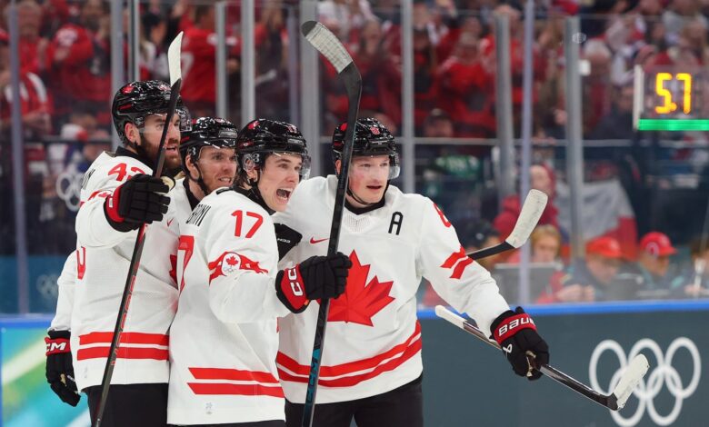 Маклин Целебрини постиже први гол за тим Канаде на Зимским олимпијским играма