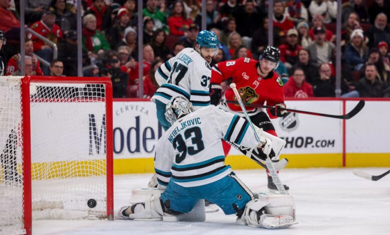 Рајан Варсофски из Сан Хозе Шаркса се пита да ли притисак утиче на његов тим