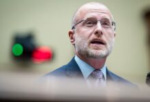 Трампов председник ФЦЦ-а жели да мреже воде националистички садржај и обећају лојалност за амерички велики рођендан