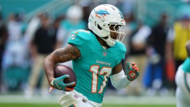 НФЛ трговачке гласине о Јаилен Ваддле, Де’Вон Ацхане након што су Долпхинс пустили Тиреек Хилл-а