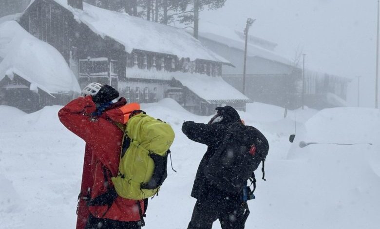 Спасавају тела 9 погинулих у лавини у Калифорнији