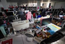 Преживели камбоџански превари напуштени на улицама у растућој кризи