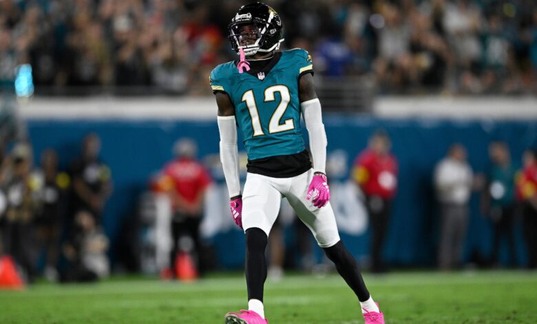 Тетоважа на грудима Трависа Хунтера супруге Леане и сина представљена је на фотографији у тренду на Дан заљубљених Тетоважа на грудима Трависа Хунтера супруге Леане и сина представљена је на фотографији у тренду на Дан заљубљених