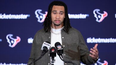 ЦЈ Строуд показује нову фризуру у видеу након НФЛ сезоне 2026. са Тексашанима