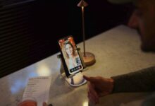 Унутар ноћног састанка у Њујорку за љубитеље вештачке интелигенције