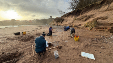 У „трци са временом“, археолози су открили отиске стопала из римског доба са шкотске плаже пре него што их је плима однела