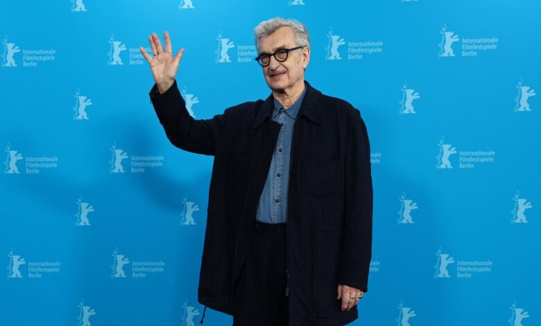 „Морамо се клонити политике“