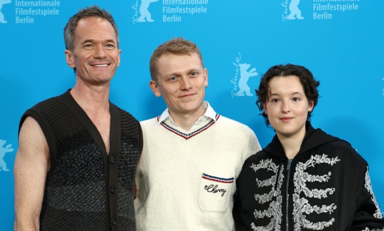 Нил Патрик Харис погодио је салву политичких питања у Берлину