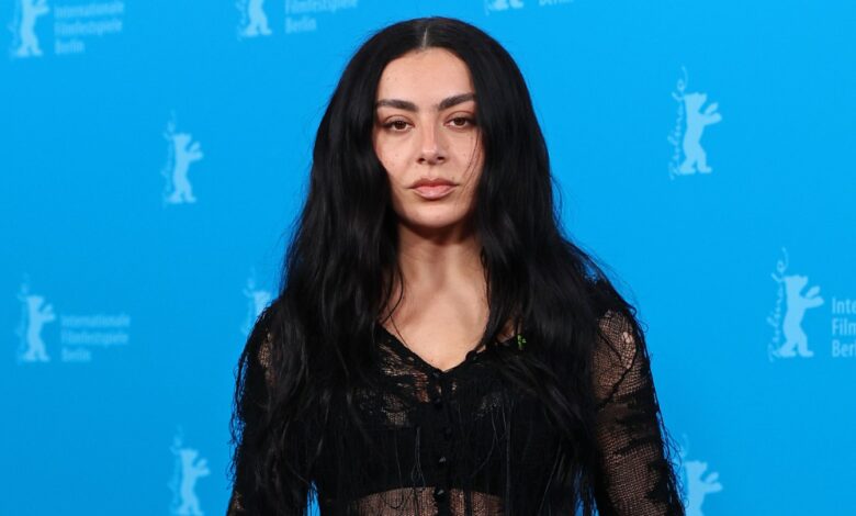 Цхарли кцк аплаудира Берлину за „Не бежи од политичких филмова“