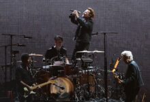 У2 дебитује песма у част активисткиње из Минеаполиса Ренее Гоод