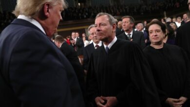 Трамп исмијава „врховни суд“ и обећава да ће увести нове царине након великог губитка