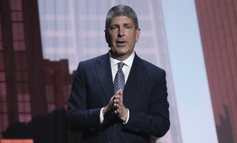 Звиждач наводи да је Џеф Шел процурио унапред детаље о УФЦ уговору