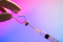 Врхунске медицинске групе удружују снаге да прегледају науку о вакцинама док се ЦДЦ суочава са критикама