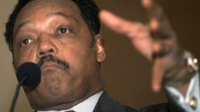 Лидер за грађанска права, свештеник Џеси Џексон умро је у 84