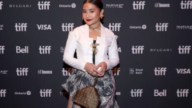 Значка индонежанског глумца на ЛинкедИн-у „Отворено за посао“ распламсава дебату о незапослености