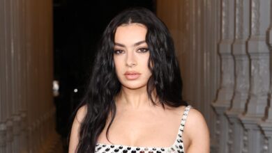 Водитељ СмартЛесс-а Џејсон Бејтман суочава се са одговором на питања Цхарли кцк Водитељ СмартЛесс-а Џејсон Бејтман суочава се са одговором на питања Цхарли кцк