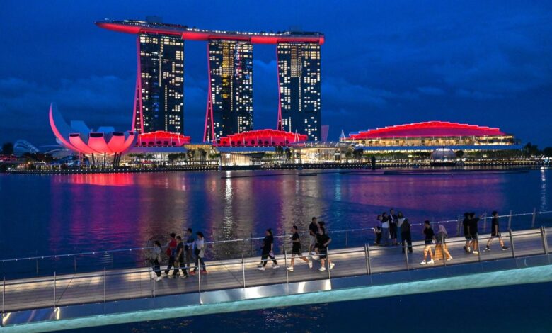 Сингапур нуди слободне Американце да намести ‘епске’ прве састанке – постоји само једна квака