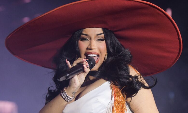 „Имам топуз медведа у леђа“: Царди Б издала оштро упозорење ИЦЕ-у током концерта