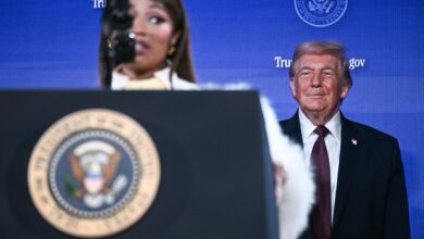 Ницки Минај Кс налог оптужен за коришћење робота за појачавање Ницки Минај Кс налог оптужен за коришћење робота за појачавање