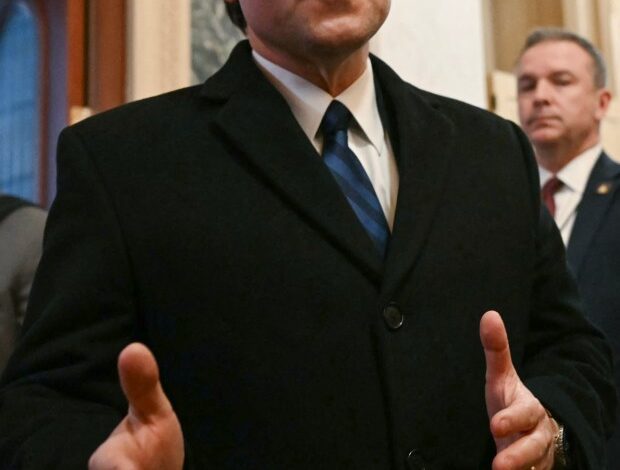 Републиканци се боре да усвоје компромисни закон о окончању гашења Републиканци се боре да усвоје компромисни закон о окончању гашења