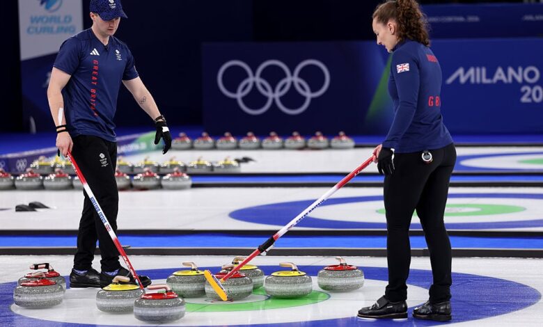 Стари духови прогањају Моуата и Доддса док им олимпијска медаља у мешовитим паровима измиче