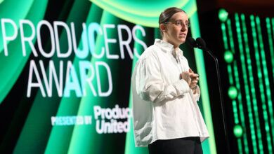 Роби Хофман се шали да примаоци грантова Спирит Авард могу ‘трошити новац како желите’