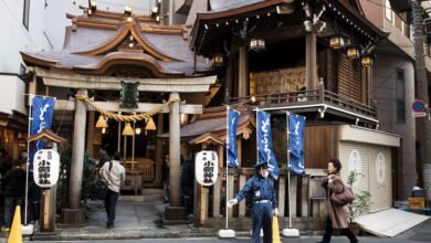 Људи краду бакарне кровне плоче са јапанских шинтоистичких светилишта као вредност метала