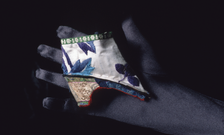 Лотус ципеле: Ситна обућа за Кинескиње чија су стопала била везана као деца