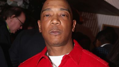 Ја Руле је ухваћен камером како улази у жестоку свађу у авиону