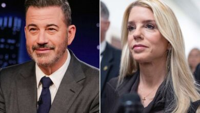 Џими Кимел упада у Пам Бонди због растресеног саслушања Епштајнових досијеа