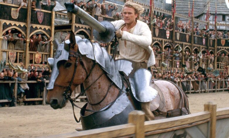 Витезова прича: Краљица. Бовие. Хеатх Ледгер. Није ни чудо што је комедија из 2001. класична