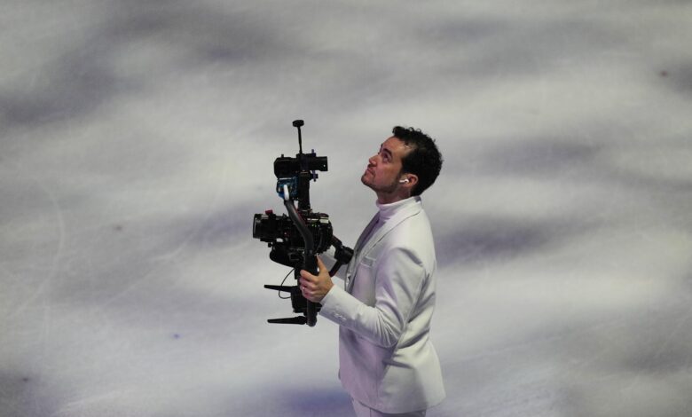 Бивша играчица клиза на леду Олимпијског клизалишта као камерман