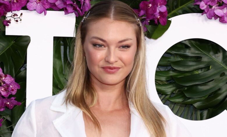 Победник АНТМ-а дели реалну награду од 100.000 долара, укључујући план плаћања пореског рачуна Победник АНТМ-а дели реалну награду од 100.000 долара, укључујући план плаћања пореског рачуна