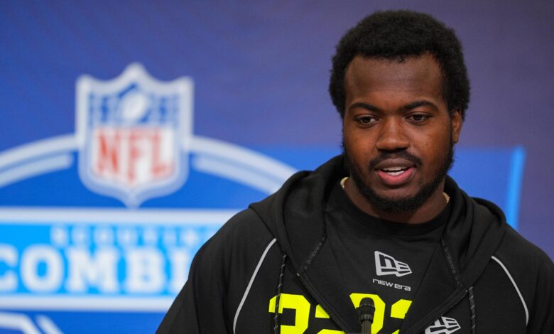 Руебен Баин Јр. из Мајамија одговара на забринутост због дужине руке у НФЛ комбинату уочи драфта 2026.