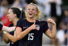 Баи ФЦ купује Цлаире Хуттон у трансферу од 1,1 милион долара из Канзас Ситија Цуррент – Тхе Мерцури Невс