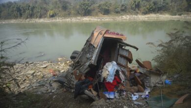 Британски држављанин међу најмање 19 погинулих када је путнички аутобус слетео са обронака Непала