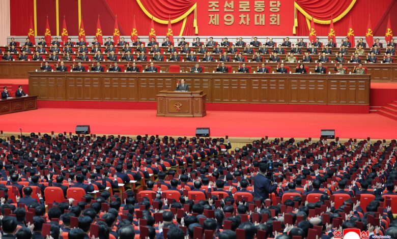 Ким Џонг Ун пооштрава контролу над владајућом странком Северне Кореје 15. годину заредом Ким Џонг Ун пооштрава контролу над владајућом странком Северне Кореје 15. годину заредом