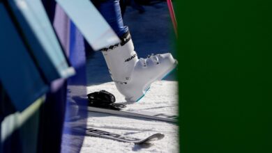 Линдзи Вон скије нису слегле у њеном паду на Олимпијаду. Други систем везивања није близу Линдзи Вон скије нису слегле у њеном паду на Олимпијаду. Други систем везивања није близу