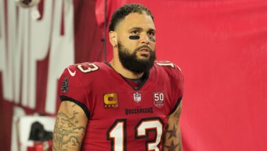 Нове гласине Микеа Еванса ажурирају потенцијалне преговоре о уговорима Буцс, ознака франшизе испред НФЛ Фрее Агенци Нове гласине Микеа Еванса ажурирају потенцијалне преговоре о уговорима Буцс, ознака франшизе испред НФЛ Фрее Агенци