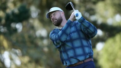 Тревис Келси: Најзанимљивији делови, фотографије, најбоља реакција навијача на 2026 АТ&Т Пеббле Беацх Про-Ам рунду 1