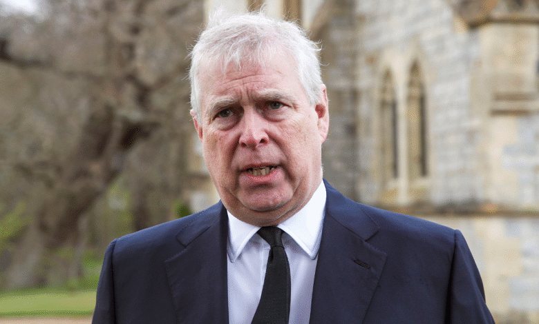 Андрев Моунтбаттен-Виндсор Ухапшен: Бивши принц у притвору Андрев Моунтбаттен-Виндсор Ухапшен: Бивши принц у притвору