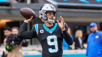 Брице Иоунг говори о ‘понизним’ Пантхерс Бенцхинг фор Анди Далтон, Ресургенце ундер Даве Цаналес Брице Иоунг говори о ‘понизним’ Пантхерс Бенцхинг фор Анди Далтон, Ресургенце ундер Даве Цаналес