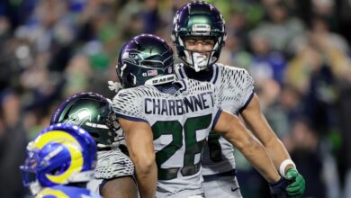 Рамс ће наводно предложити промену правила НФЛ-а усредсређену на контроверзну конверзију Сеахавкса у 2 поена Рамс ће наводно предложити промену правила НФЛ-а усредсређену на контроверзну конверзију Сеахавкса у 2 поена