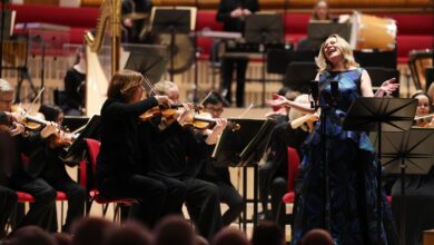 Доминго Хиндојан предводи енергични Краљевски Ливерпулски филхармонијски оркестар преко Дукаса и Равела – рецензија