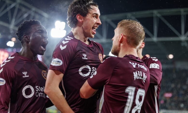 Хеартс јача стисак на врху шкотског Премиерсхипа победом над жестоким ривалом Хибернијаном