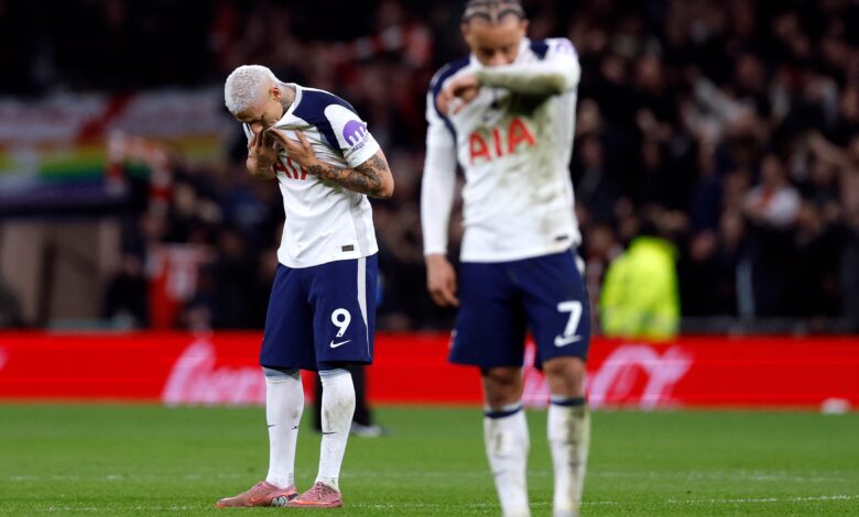 Стручњаци упозоравају да је Тотенхем у стварној опасности од испадања после страшног дербија Стручњаци упозоравају да је Тотенхем у стварној опасности од испадања после страшног дербија