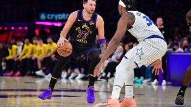 Лука Дончић преузима кривицу за позив који је шокирао Леброна Џејмса у мучном поразу ЛА Лејкерса Лука Дончић преузима кривицу за позив који је шокирао Леброна Џејмса у мучном поразу ЛА Лејкерса